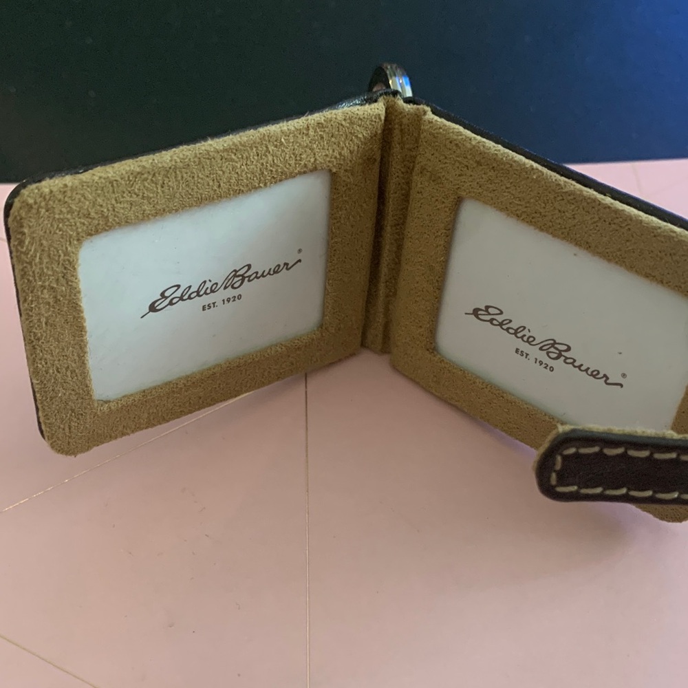 Eddie Bauer Dark Brown Leather Key Holder